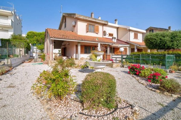 casa indipendente in vendita a Civitavecchia