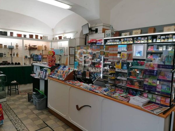 negozio in vendita a Civitavecchia