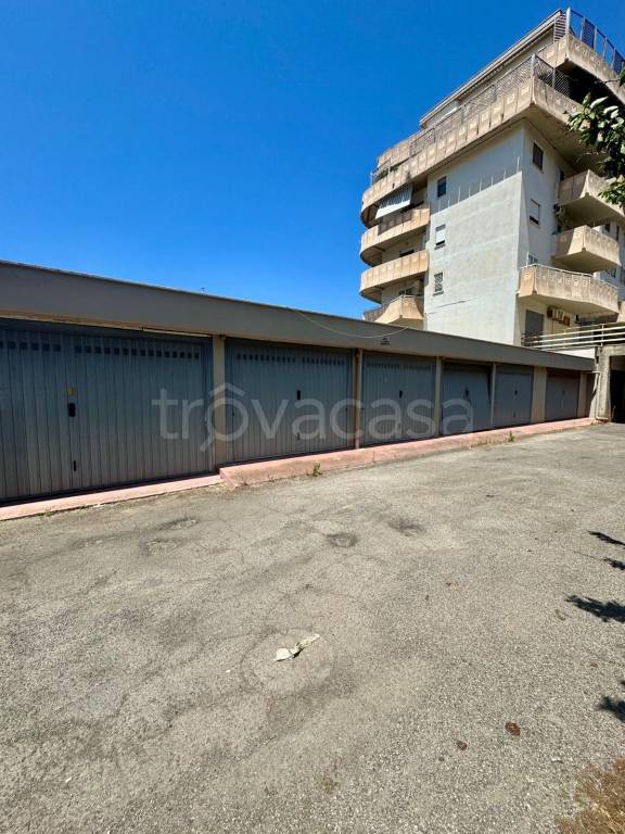 locale di sgombero in vendita a Civitavecchia