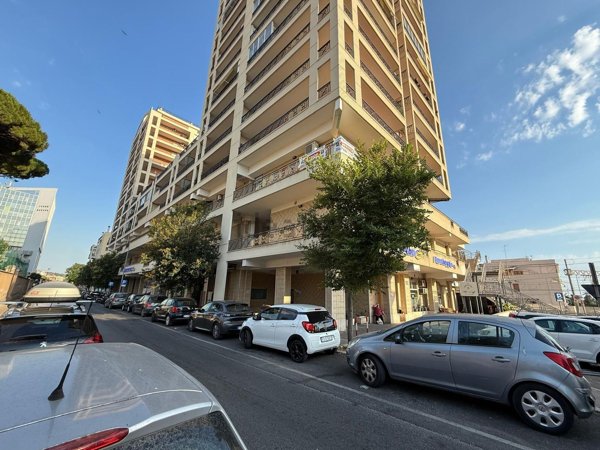 locale commerciale in vendita a Civitavecchia