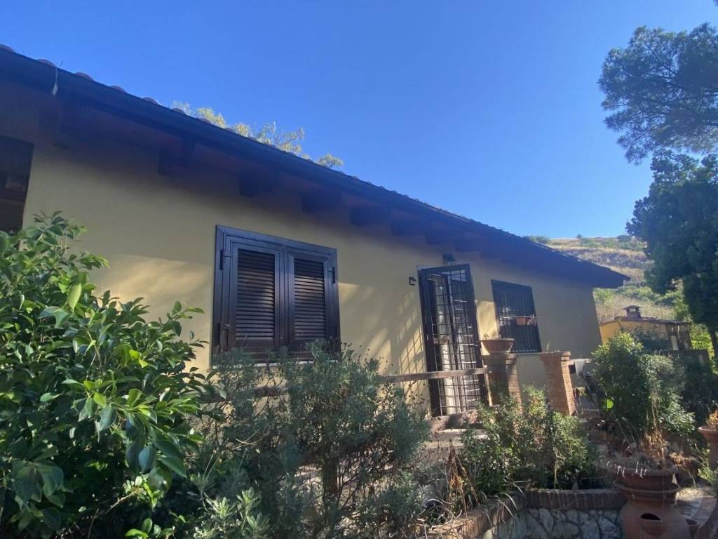casa indipendente in vendita a Civitavecchia in zona Aurelia