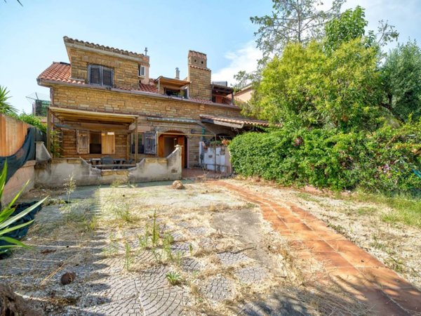appartamento in vendita a Civitavecchia in zona Aurelia