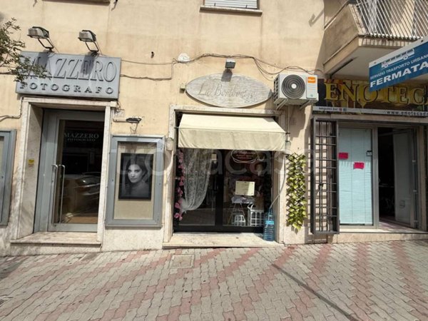 negozio in vendita a Civitavecchia