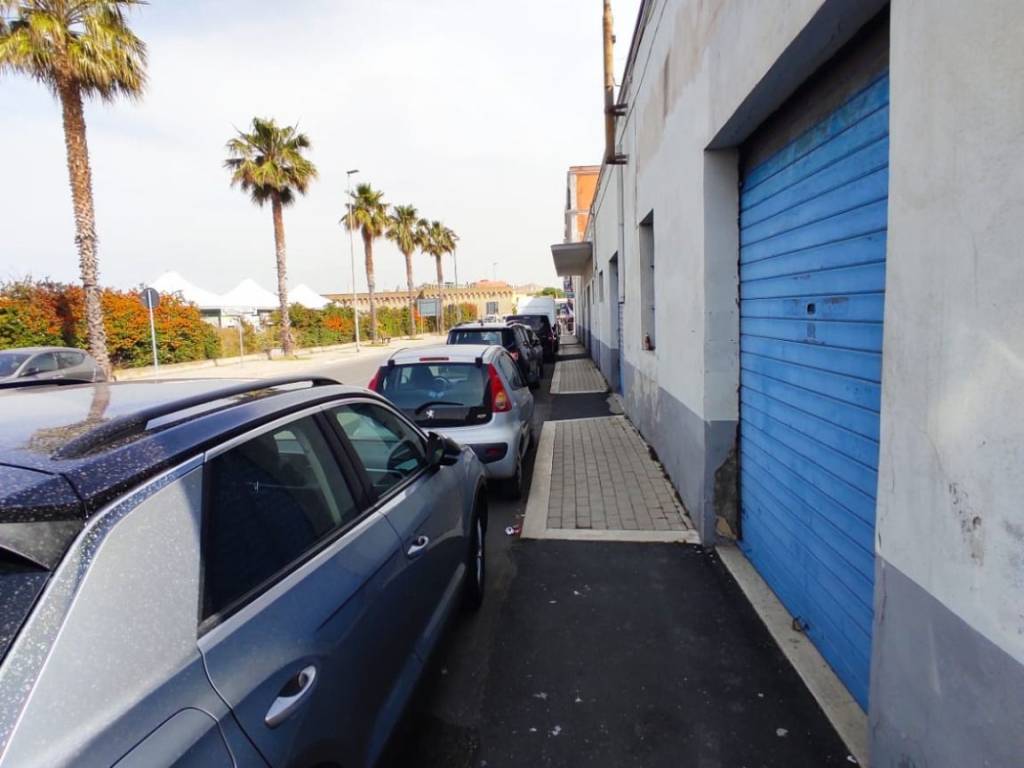 negozio in vendita a Civitavecchia