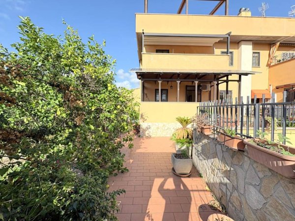 casa indipendente in vendita a Civitavecchia