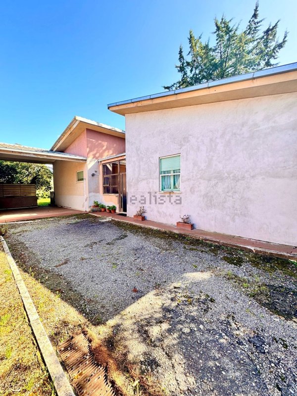 casa indipendente in vendita a Civitavecchia