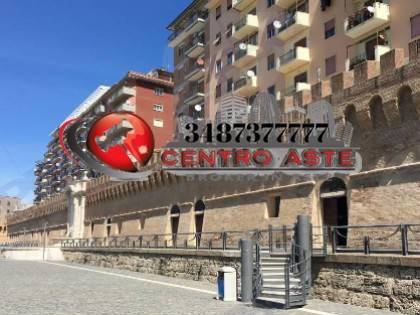 negozio in vendita a Civitavecchia