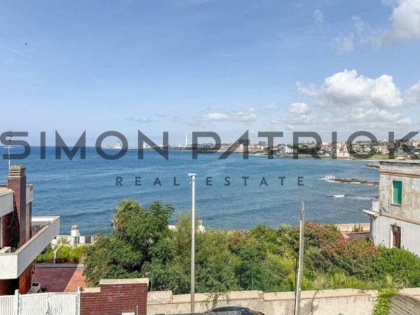 casa indipendente in vendita a Civitavecchia