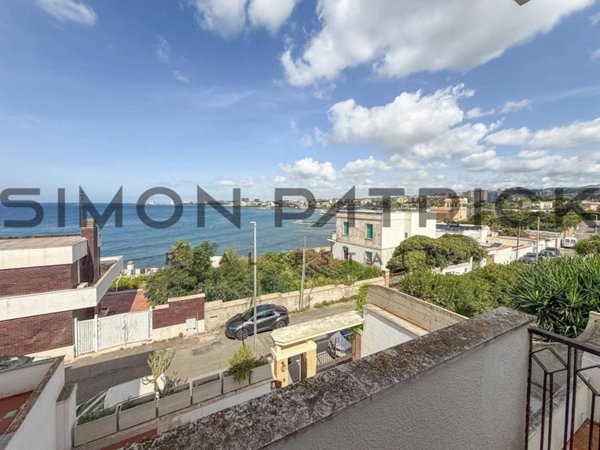 casa indipendente in vendita a Civitavecchia