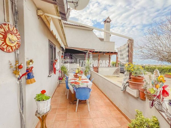 casa indipendente in vendita a Civitavecchia
