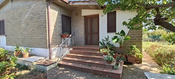 casa indipendente in vendita a Civitavecchia in zona Aurelia