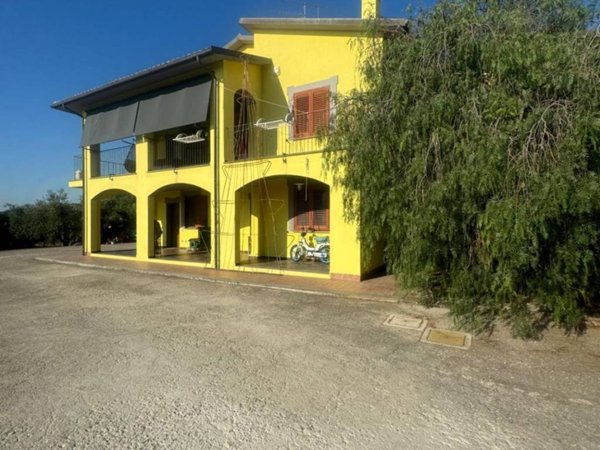 casa indipendente in vendita a Civitavecchia