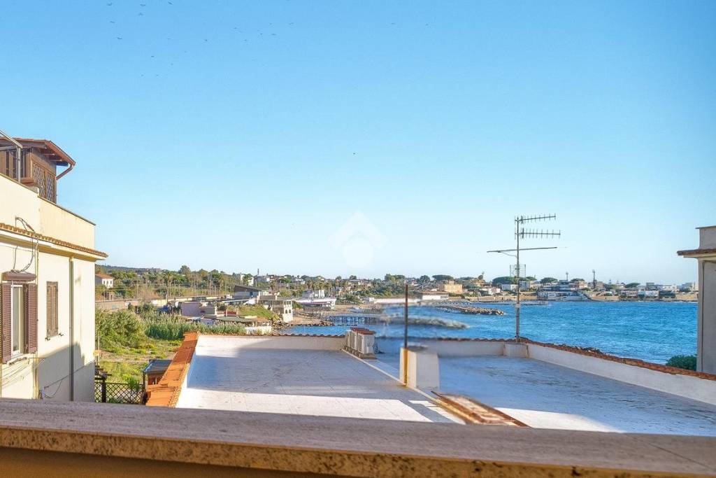 appartamento in vendita a Civitavecchia in zona Aurelia
