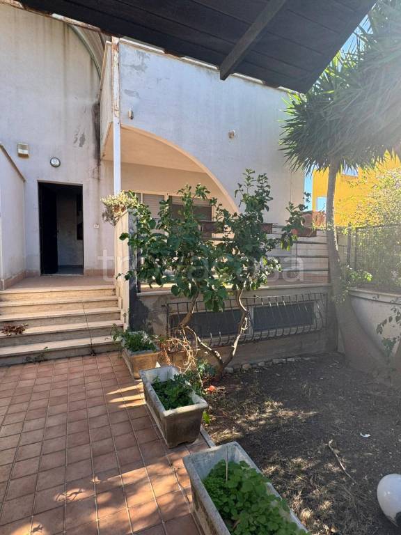 casa indipendente in vendita a Civitavecchia