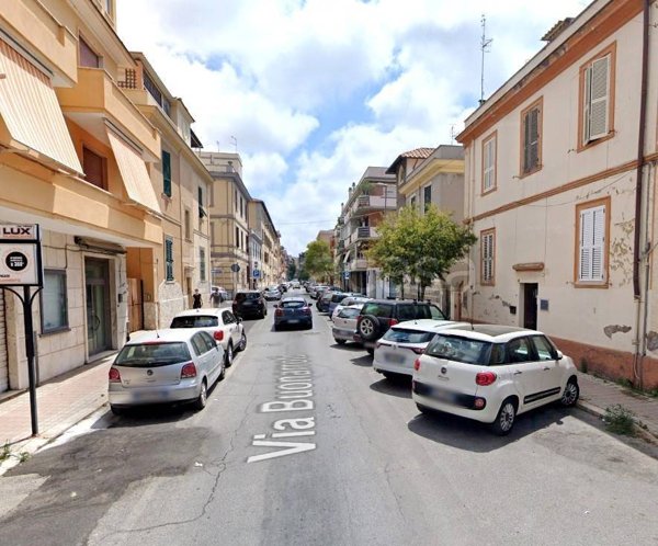 negozio in vendita a Civitavecchia