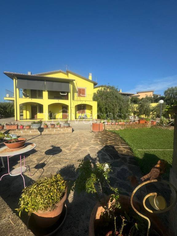 casa indipendente in vendita a Civitavecchia