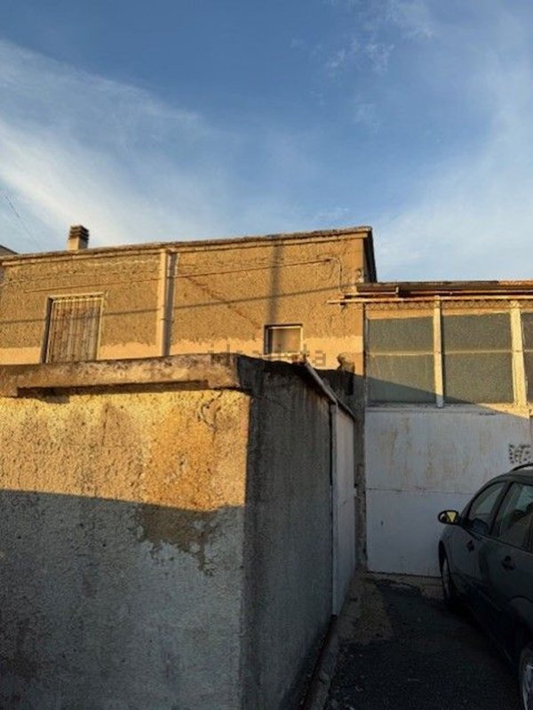 locale commerciale in vendita a Civitavecchia