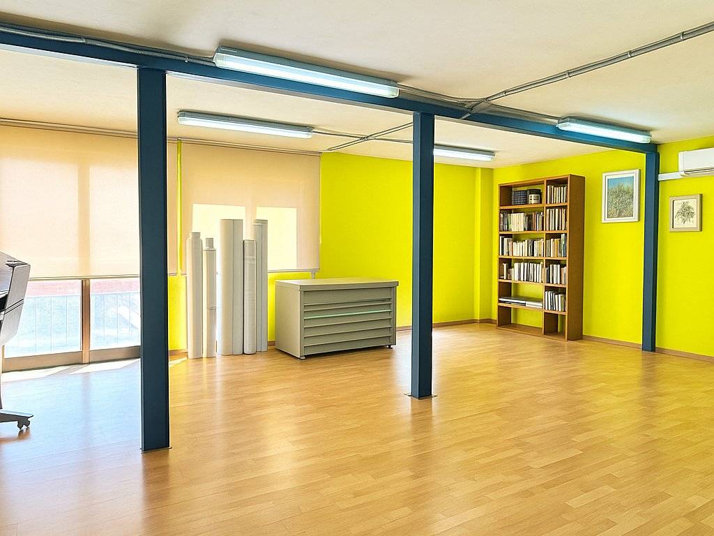 locale commerciale in vendita a Civitavecchia