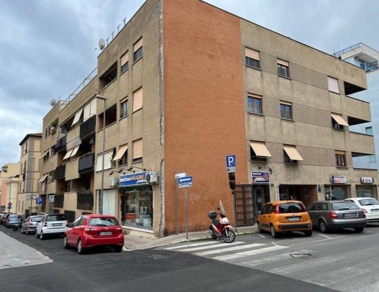 locale commerciale in vendita a Civitavecchia