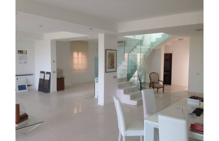 casa indipendente in vendita a Civitavecchia