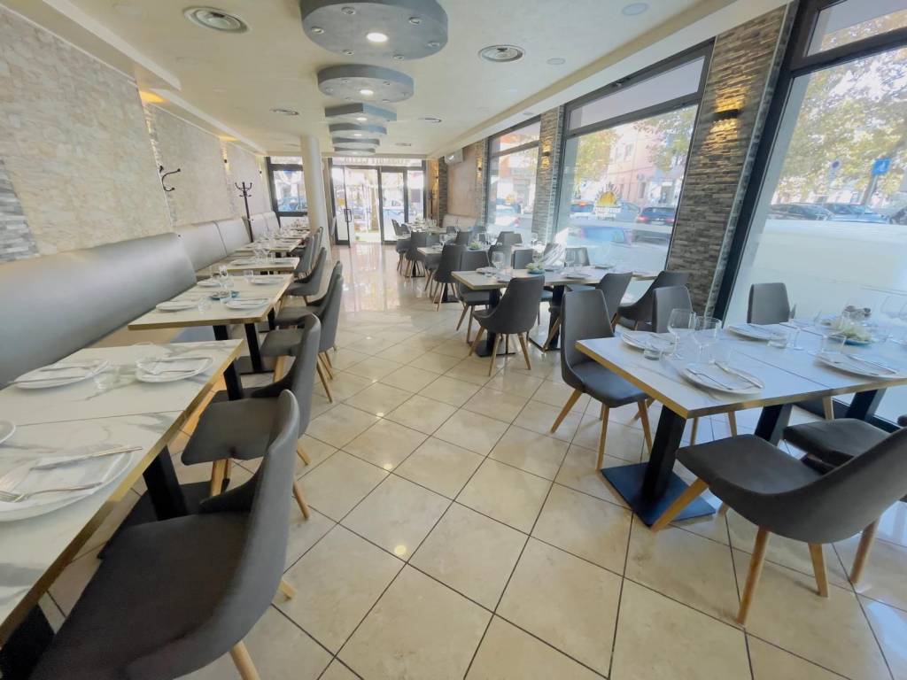 negozio in vendita a Civitavecchia