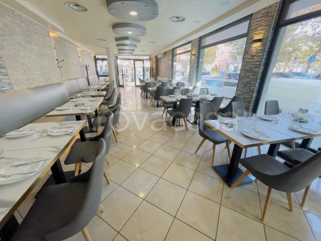 negozio in vendita a Civitavecchia