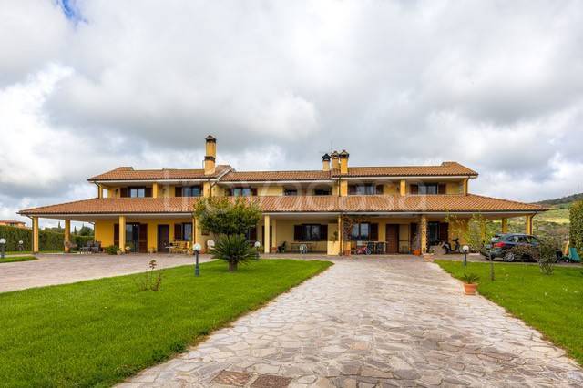 casa indipendente in vendita a Civitavecchia