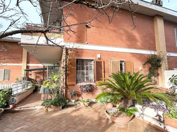 casa indipendente in vendita a Civitavecchia