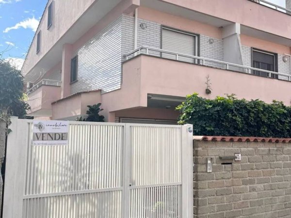 casa indipendente in vendita a Civitavecchia