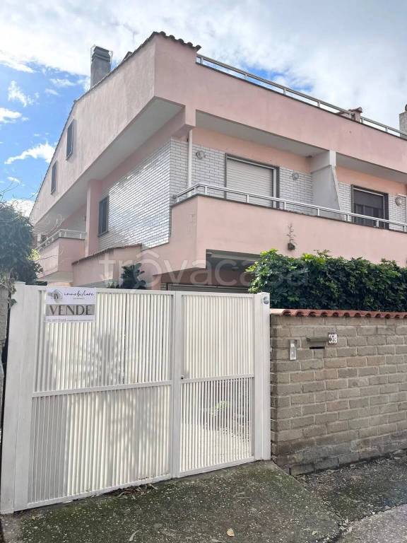 casa indipendente in vendita a Civitavecchia