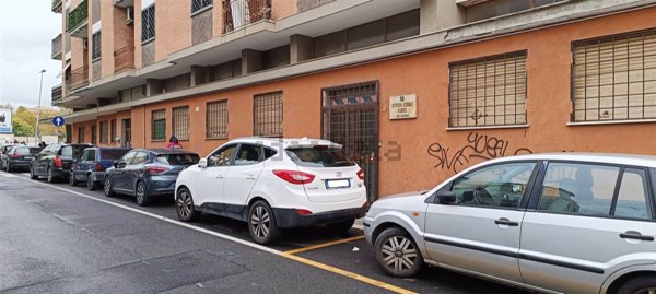 locale commerciale in vendita a Civitavecchia