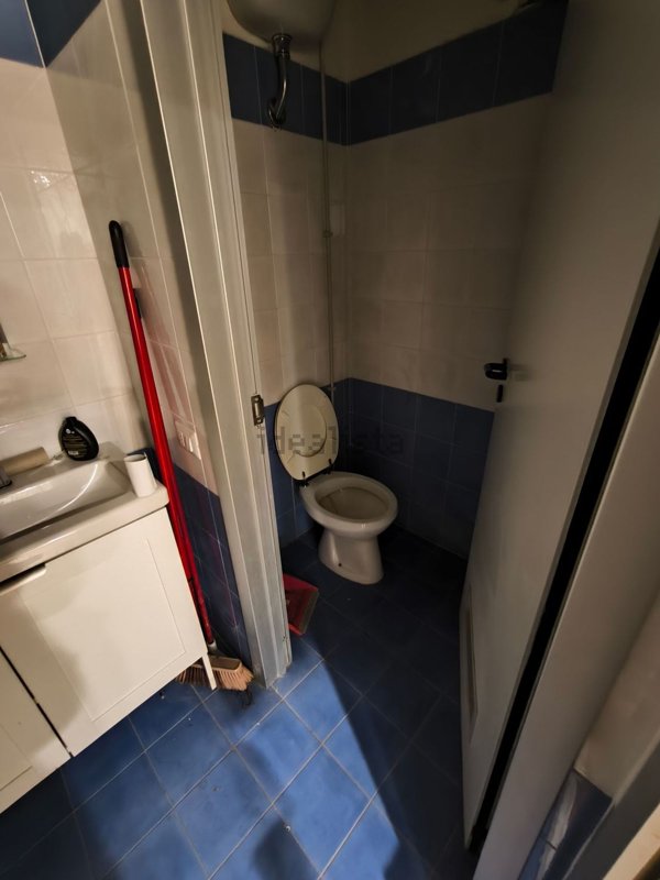 locale commerciale in vendita a Civitavecchia