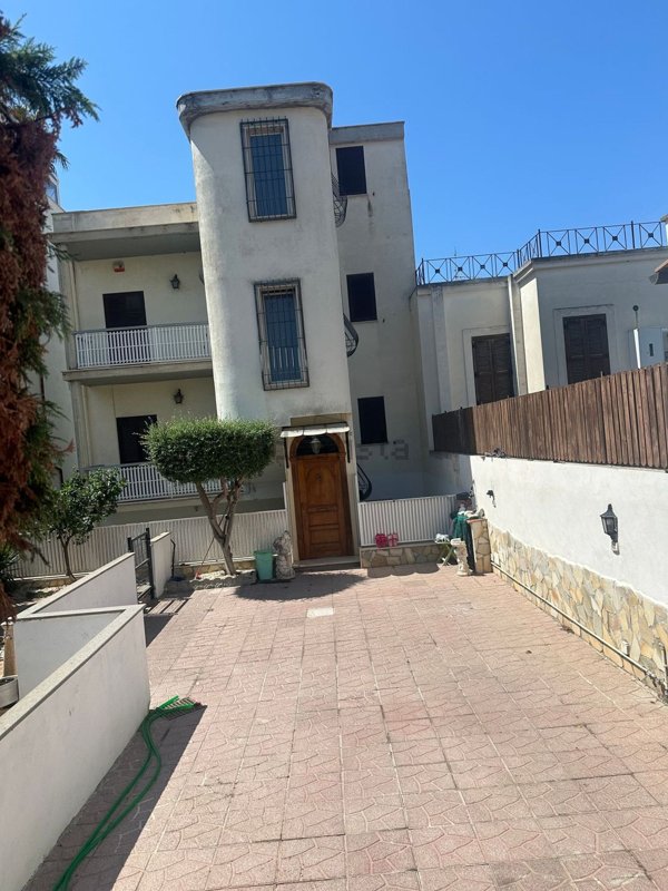 casa indipendente in vendita a Civitavecchia