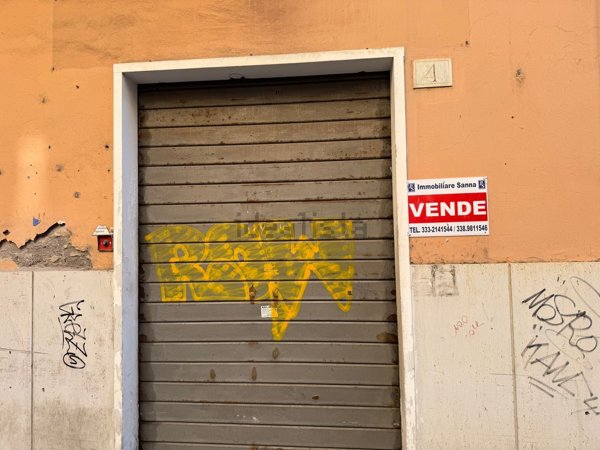 locale commerciale in vendita a Civitavecchia in zona Aurelia