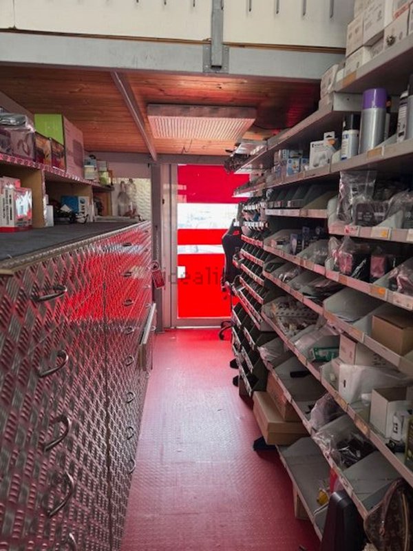 locale commerciale in vendita a Civitavecchia