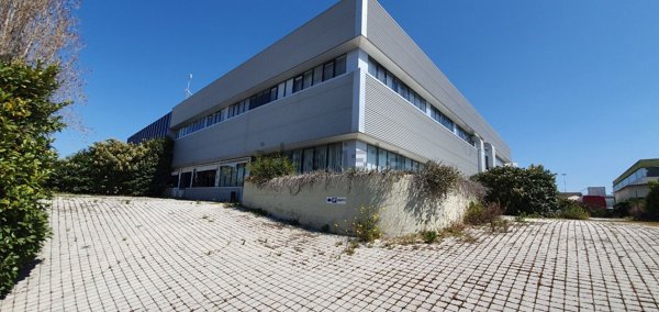 ufficio in vendita a Civitavecchia