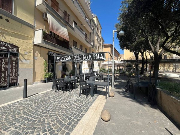 negozio in vendita a Civitavecchia