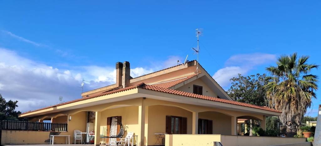 casa indipendente in vendita a Civitavecchia