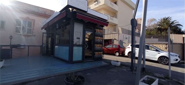 locale commerciale in vendita a Civitavecchia in zona Aurelia