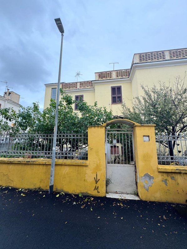 casa indipendente in vendita a Civitavecchia