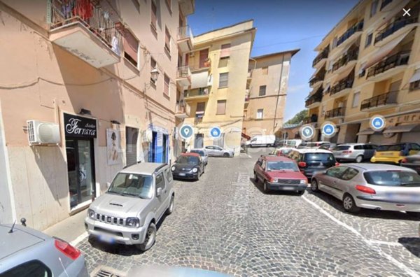 negozio in vendita a Civitavecchia