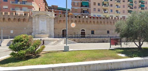 negozio in vendita a Civitavecchia