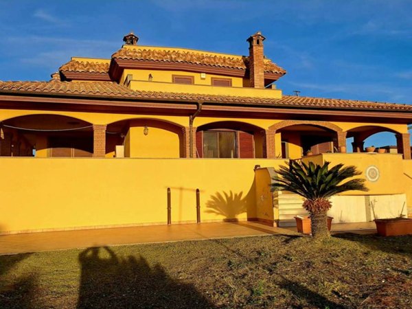 casa indipendente in vendita a Civitavecchia in zona Aurelia