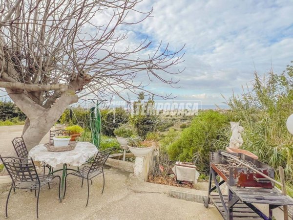 casa indipendente in vendita a Civitavecchia