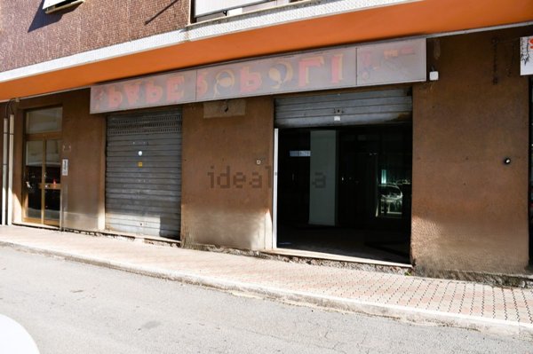 locale commerciale in vendita a Civitavecchia