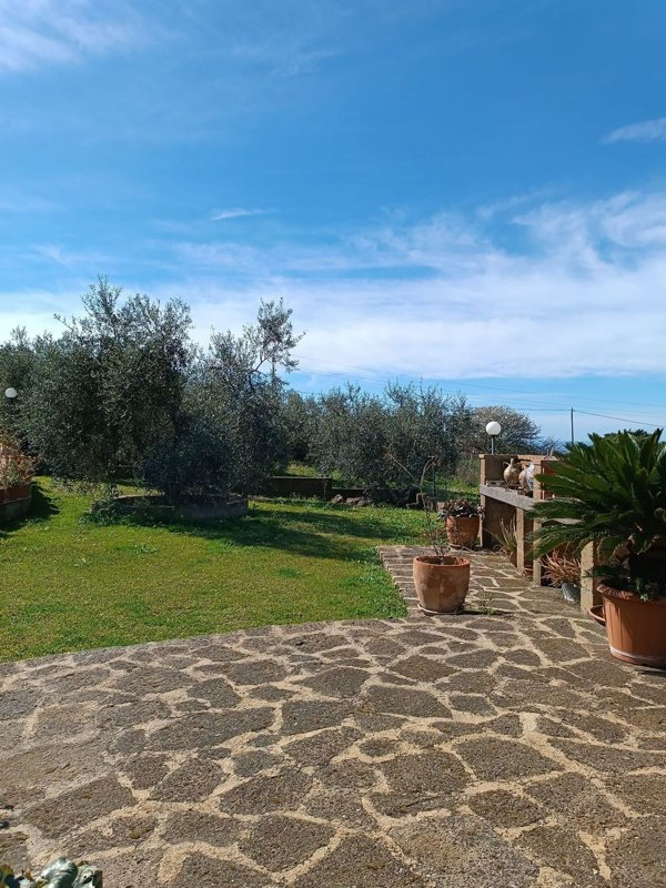 casa indipendente in vendita a Civitavecchia