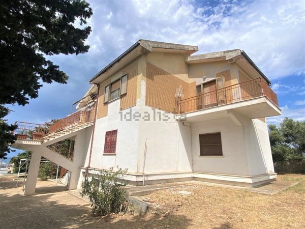 casa indipendente in vendita a Civitavecchia