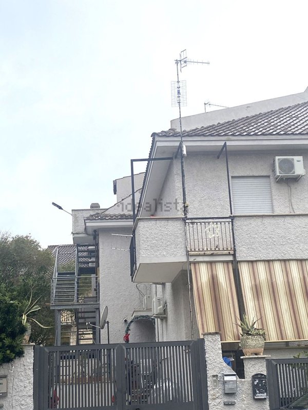 pentavano in vendita a Civitavecchia