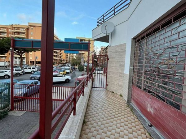 locale commerciale in vendita a Civitavecchia