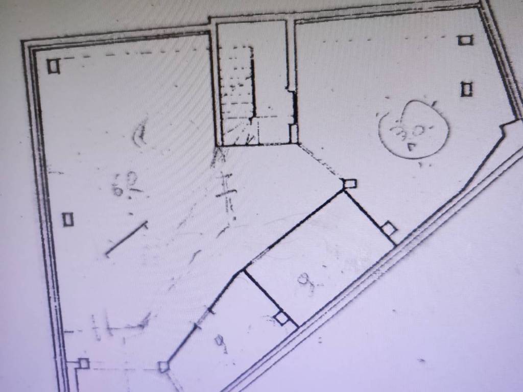 locale commerciale in vendita a Civitavecchia